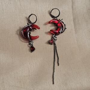 Dark silver & red crescent moon asymmetrical mismatch earrings